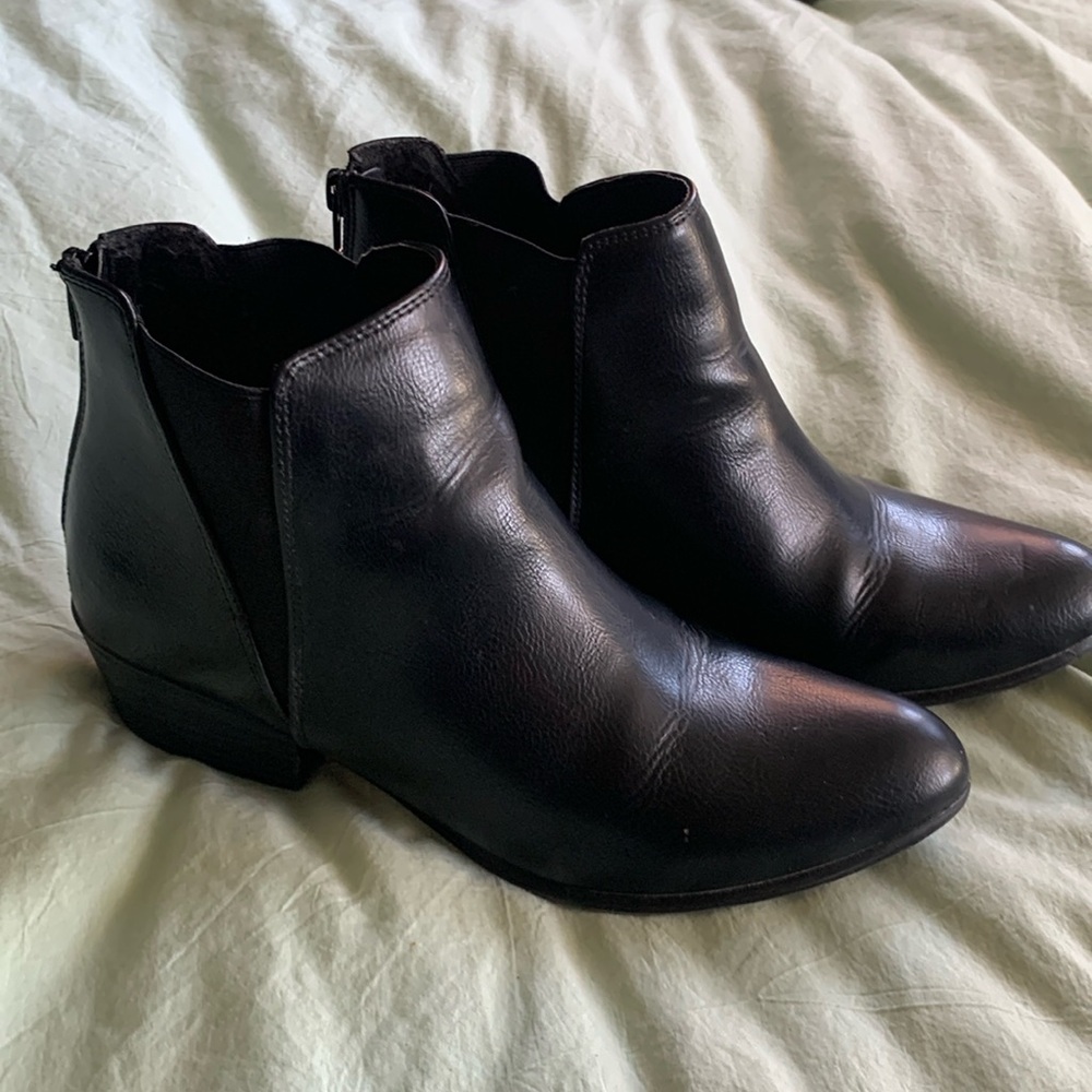 Size 9 Esprit Black Booties